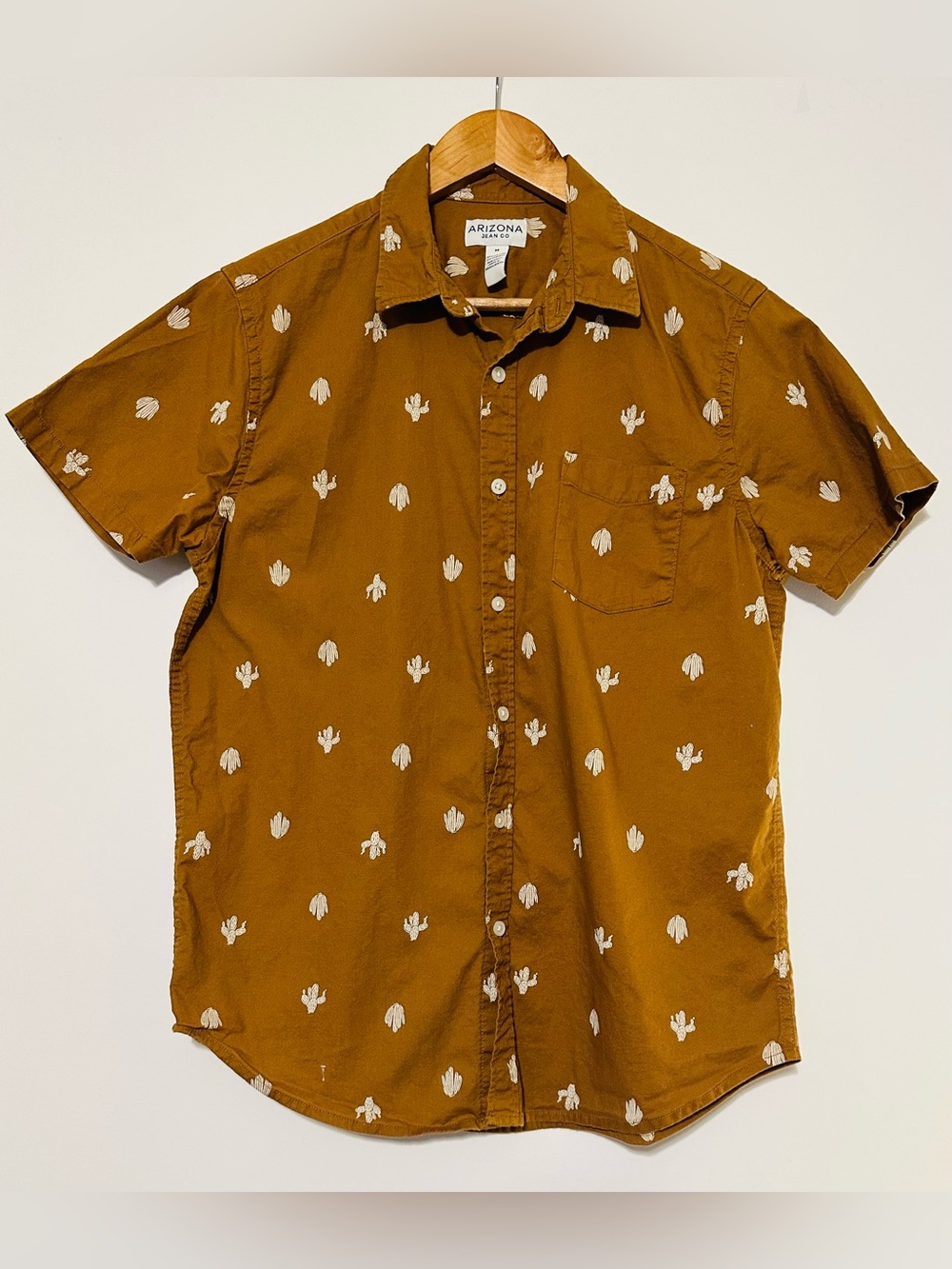Arizona Jean Company Short-Sleeve Mustard Brown Cactus Print Button-Up Shirt - M